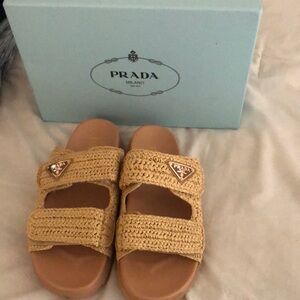Raffia sandals